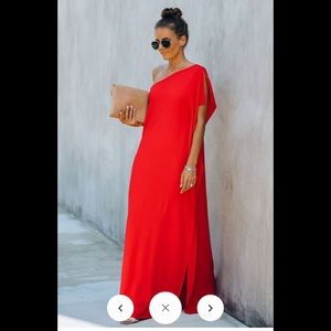ONE SHOULDER STATEMENT MAXI DRESS
